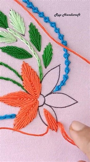 Flower Embroidery 😍😍 Fly Basic Stitch Flower Embroidery Tutorial, Flower Stitch #shortvideos #reels