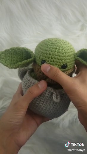 Adorable Baby Yoda Crochet Tutorial