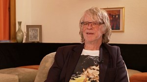 "Kann Fans nicht im Stich lassen" - Helge Schneider verfilmt sein Leben als "Klimperclown"