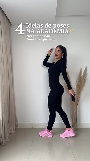 6K views · 520 reactions | great fitness pose tutorial by @catarinaleal_ Instagram. Please DM me if you are the content owner so that I can tag you****Follow for daily modeling tips, poses and tutorials Instagram @the_spraytan_guru #models #modelposes #modeltutorial #posetutorial #the_spraytan_guru #thespraytanguru #influencers #contentcreators #teenagers #teenagerlife #posetips #photoshoots | The Spraytan Guru | Facebook