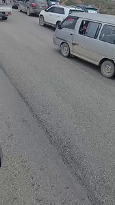 🟡 #عاجلرتل لعشائر يصل إلى طريق M4 في الريف الجنوبي ل #كوباني ومر عبر القرى الكردية وسط سماع تكبيرات بصوت عال في محاولة لاستفزاز الكورد