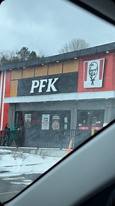 1K views · 72 reactions | Team #PFK ou #KFC ? #expat #expatlife #france #canada #quebec | Les bons plans de Toto | Facebook