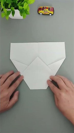 随便丢都不会坠地的纸飞机折法！#手工 #手工折纸 #手工制作