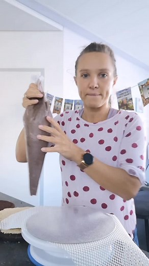 Snickers Torte #snickers #karamell #torte #cake #caramel #chocolate #schokolade #erdnuss #marshmallow #fluffy #buttercreme #fypシ