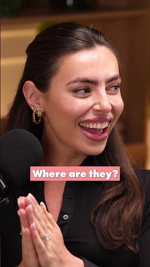 "Introducing... CHAOS" #GirlsNextDoorShow #WallisDay #FrancescaAllen #Podcast