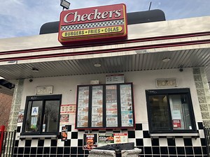 Fast Food Fridays | What’s so special about Checkers on Staten Island?