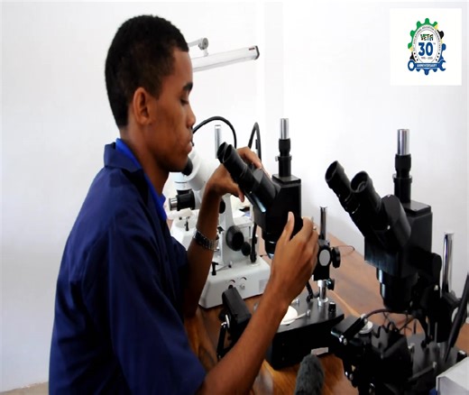 MAFANIKIO YA VETA KATIKA MIAKA 30. Tunapoadhimisha miaka 30 ya VETA, tunayo mengi ya kujivunia . Katika kipindi cha miaka 30, VETA imepiga hatua kubwa katika kutoa elimu na mafunzo ya ufundi stadi nchini Tanzania. Vilevile imegusa makundi mbalimbali katika jamii, hivyo kuchangia kwa kiasi kikubwa kwenye maendeleo ya wananchi mmoja mmoja na Taifa kwa ujumla. | VETA