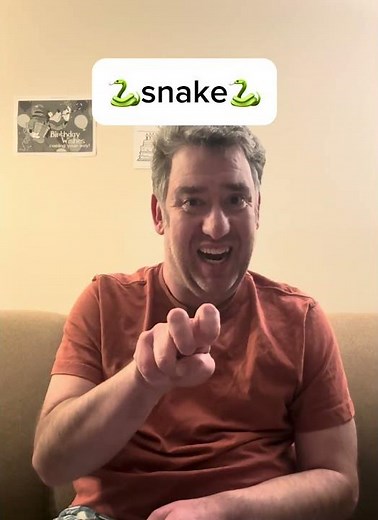 ASL sign for snake / Learn ASL