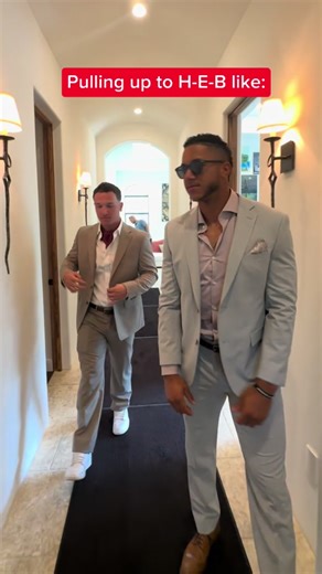 The aisles of #heb are our runway. #astros @Houston Astros