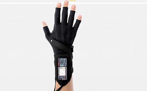 iLikeIT. Inventia care le vine ca o manusa persoanelor pasionate de muzica. Cum functioneaza "Mimu Gloves" - Știrile ProTV