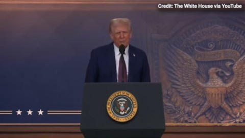 President Trump addresses debanking at Davos