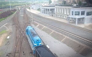 DF5 1591牵引敞车上驼峰