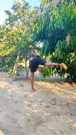 8.1K views · 120 reactions | FAZENDO O MARTELO CRUZADO DA CAPOEIRA?  #capoeira #martelo #martelocruzado | Nikel | Facebook