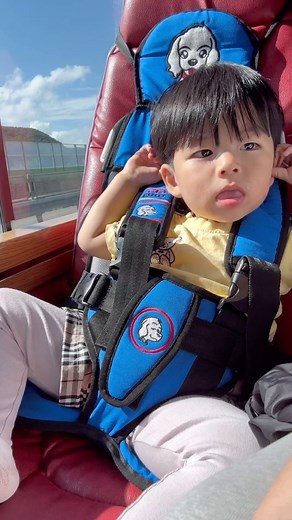 이유주 on Instagram: "태어난지582일✨ 오늘 아인이 고구마 캐고 왔어요!!🍠 포니랜드 처음 가봤는데 아니! 너무 좋더라구요🥹 다음에 아인이랑 같이 갈 친구 구함!!!!!!! (1/50) 말도 있고 양도 있고 새도 있고 물고기도 있고 오리?도 있고 최고임🫶🏻"