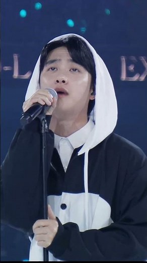 Panda Kyungsoo singing and dancing Growl #exo #kyungsoo #kpop #panda #pandakyungsoo