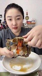 Yummy eating pickled raw crabs, snails and shrimps | Rebecca Eating