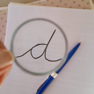 Grafología de la letra «d» Minúscula - Grafología y Personalidad
