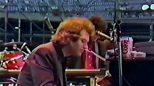 Bob Dylan And Tom Petty - Everyone Must Get Stoned