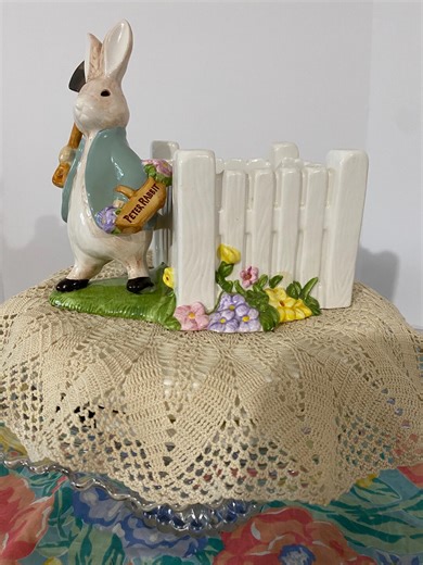 Vintage Peter Rabbit Ceramic Planter. Beatrix Potter Inspired 2001 by Telefloral. - Etsy