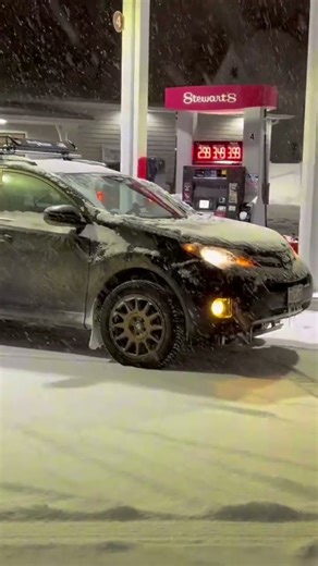RAV4 in the snow #cars#rav4#snow#offroad#toyotacars#2014toyotarav4