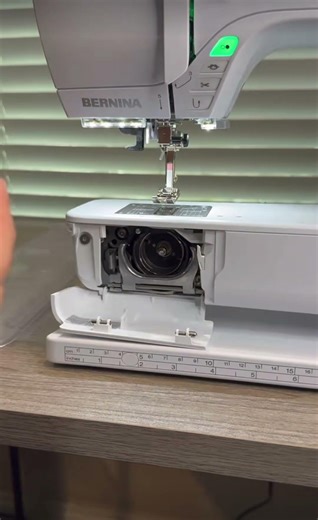Bernina 475 QE
