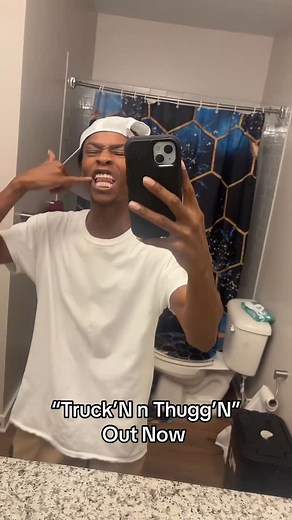 Twoo Hott | I went crazy on that “Went Legit”. Go stream that “Truck’N n Thugg’N” right now on all music platforms. I appreciate da love,... | Instagram