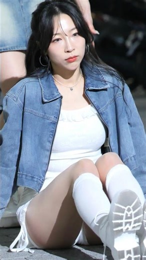 여성댄스팀 레이디비 LADYB 보미 Bomi 직캠 VIVIZ (비비지)'Shhh!' A/V 신촌 Busking 26.03.28