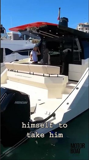 A little info about the Wama 42 XL's construction... #motorboatyachting #luxuryboating #yachtlife