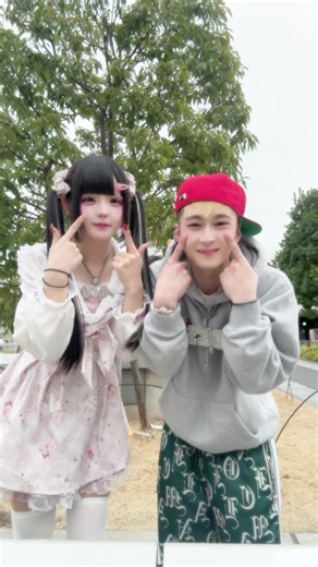 ゆのと宮下パークでデートしてきた🤘🏻 // #地雷系 #地雷系女子 #カップル #病みかわいい #alco @萌乃ゆの | amusement park couple