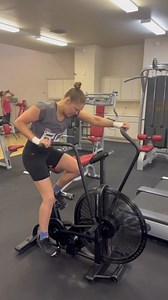 Quick cardio workout to kickoff the weekend | Ronda Rousey