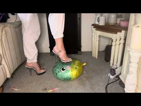 Puffer fish foil balloon pop