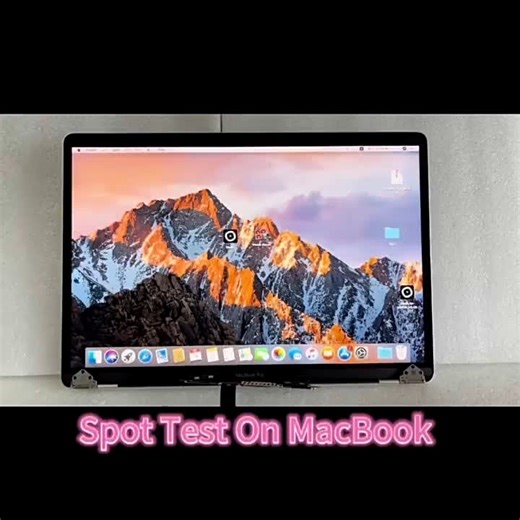 Sini Zhang- DTSmart on Instagram: "MacBooks are currently out of stock everywhere. We still have a small amount of stock available, and the price is very reasonable. 😊🎉"