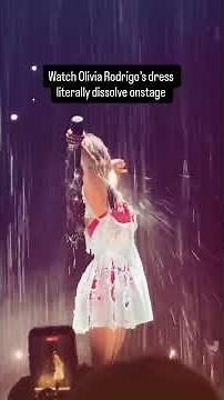 Olivia Rodrigo’s dress dissolved in the rain onstage 😳🌧️ #oliviarodrigo #tour