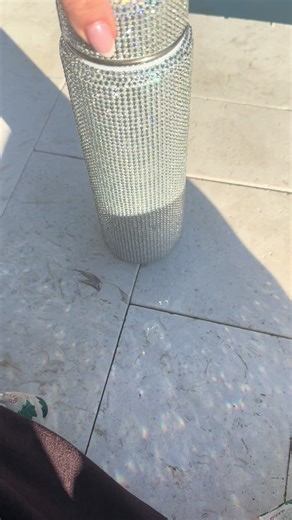 What brings you joy? I’ll go first- sparkly things and the sounds of my kids playing in the pool 🥰 #sparkle #waterbottle #joy #happythoughts #sparkly