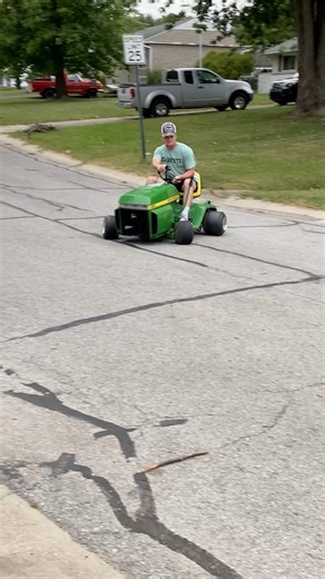 428K views · 4.9K reactions | Lawnracer is a FUN ride  #reelsvideo #LawnRacer #johndeere #gokart #gokarts #custom #drift #drifting #karts #diy #fabrication #race #cars #fyp #auto #project | Buildadadgarage | Facebook