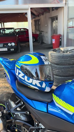 Suzuki GSX-R1000: GSXR 1000 Specs, Features & Riding Highlights