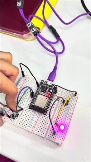 Acompáñame a prender un led con push button 👩🏽‍💻🐍✨ #micropython #esp32 #programming#stem