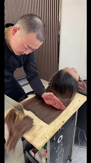 The entire city queues for 3 hours just for this one haircut? #hair #hairstyle