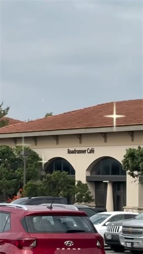 UTSA Dining Services on Instagram: "Campus hotspots you don’t want to miss! ️☕ Roadrunner Café and Java are just steps away from the Residence Halls, making it super easy to grab a bite on campus.  Follow along as we show you exactly how to get there! #UTSADining #UTSA #RoadrunnerCafé #JavaCityCoffee #CampusEats"