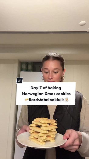 Bordstabelbakkels Recipe for Norwegian Christmas Cookies
