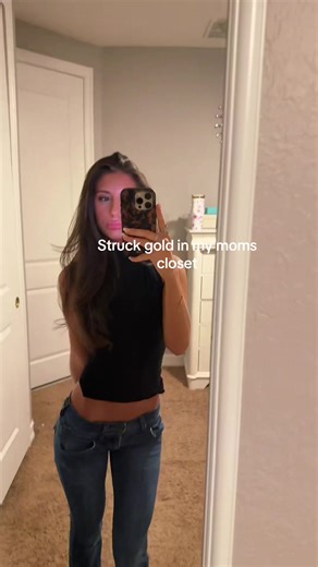 Discover Vintage Style with Mom's Closet Jeans