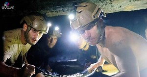 Những cuộc giải cứu chấn động lên phim: Xúc động nhất là 18 ngày cứu đội bóng nhí dưới hang ngập nước