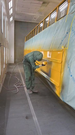 Busy day, shiny bus. #heavydutyautobody #autobody #paintjob #custompaint #refinisher #refinishkulture #sataspraygun #sataarmy #refinishlife #motivatedpainters #refinishfamily #twotone #schoolbus #axalta #axaltarefinish