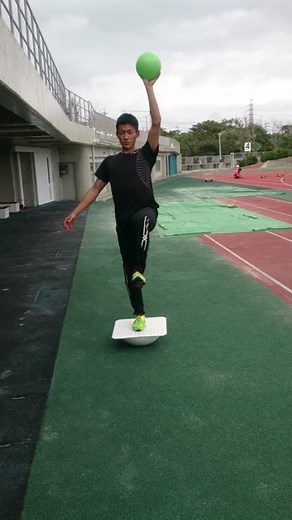 【アスリートのバランス練習】バランスボード その1