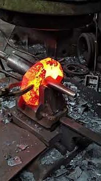 Inside the forging factory This Takes Perfect Teamwork #process #forge #forging #blacksmith