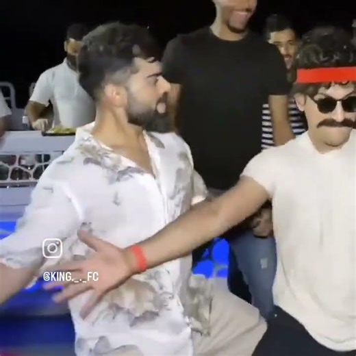 Virat in dancing mood 🔥🔥