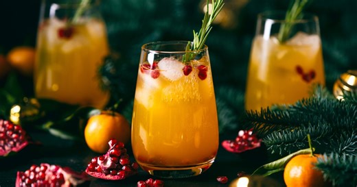 Ce cocktail sans alcool très facile est idéal pour les fêtes ! Découvrez notre recette...