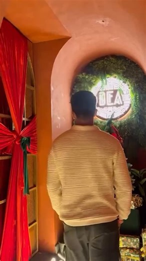 Dhruvil Shah on Instagram: "From the ambience to the conversations, the OPPO India × LBB Supper Club came together seamlessly. @oppoindia × @lbb.mumbai Shot on the OPPO Find X9 Pro, the 200MP camera delivered consistent detail, even in low-light settings. The Velvet Red variant was another highlight-refined and unmistakably premium. #MakeYourMoment #oppofindx9series"