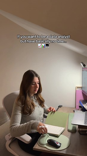 You don’t need hours a day to learn data analytics ⏳ most people quit because they think learning data has to look like long courses, full weekends or perfect routines. While courses can be helpful for some people, when life is busy it just isn’t realistic. what actually works is learning in short, focused blocks that fit around your life. Even 20-30 minutes spent answering 1 real business question is enough to make progress. consistency matters wayyy more than intensity here. Little & often is 