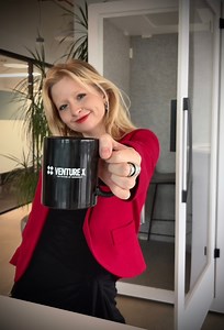 Need focus? Find your quiet corner ✨ Private office pods at Venture X— work, call, or create in peace. 📞 (312) 681-7503 📍 1 Mid America Plaza, FI 3, Oakbrook Terrace, IL 60181 Emily Etman Natalia Osipova Taia Andreeva #VentureXOakBrook #PrivateWorkspace #FocusTime #CoworkingLife #SvetRecommend | Svet Media